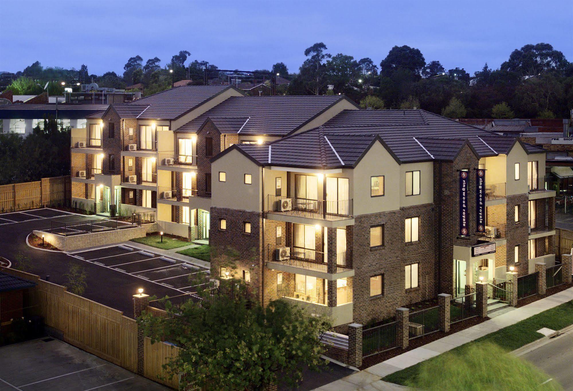 Ringwood Royale Aparthotel ภายนอก รูปภาพ