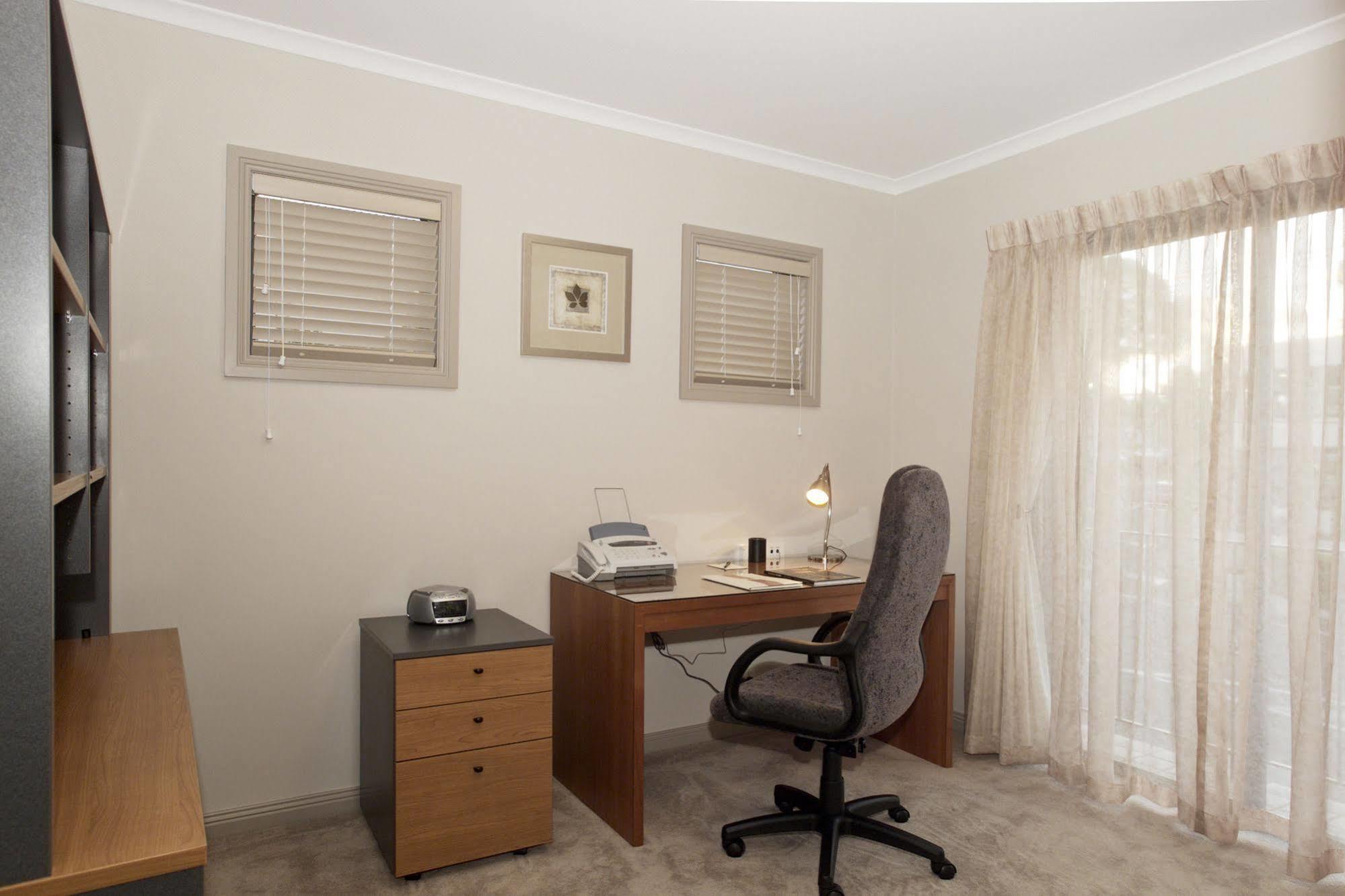 Ringwood Royale Aparthotel ภายนอก รูปภาพ