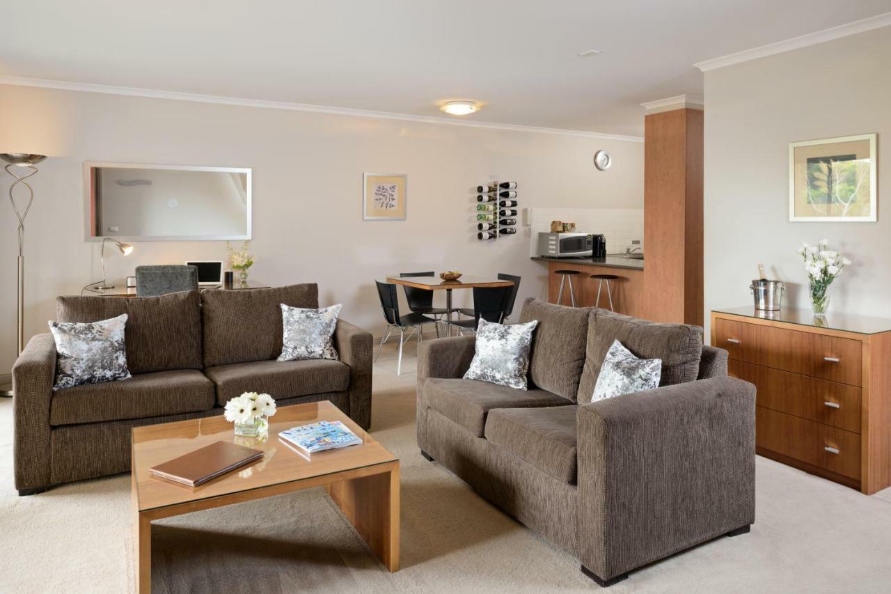 Ringwood Royale Aparthotel ภายนอก รูปภาพ